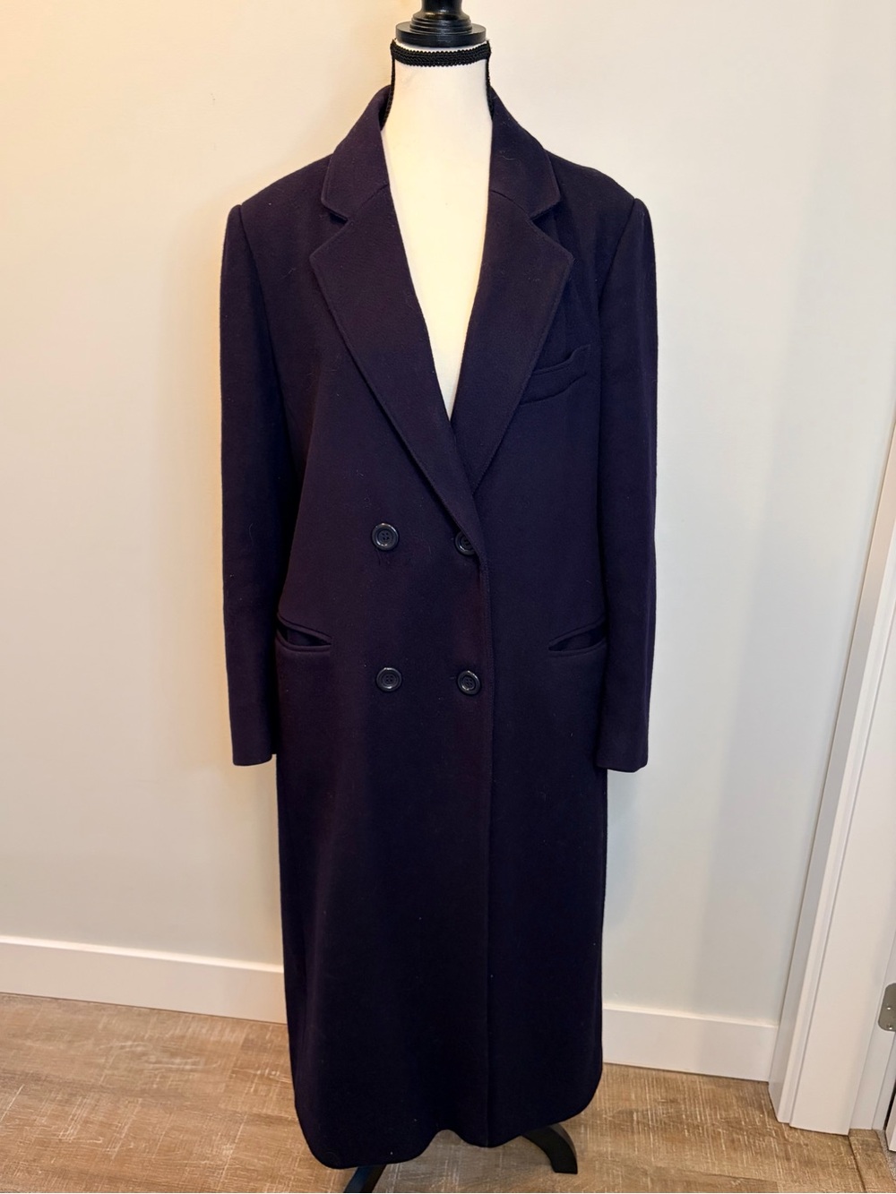 Vintage Virgin Wool Navy Coat. Excellent condition! Size 10